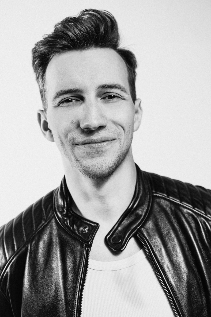 Chris Meyers, Sänger & Pianist